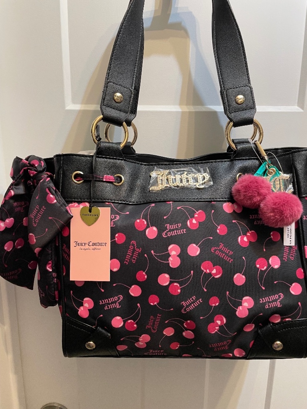 Juicy Couture Sweet Cherry. Tote